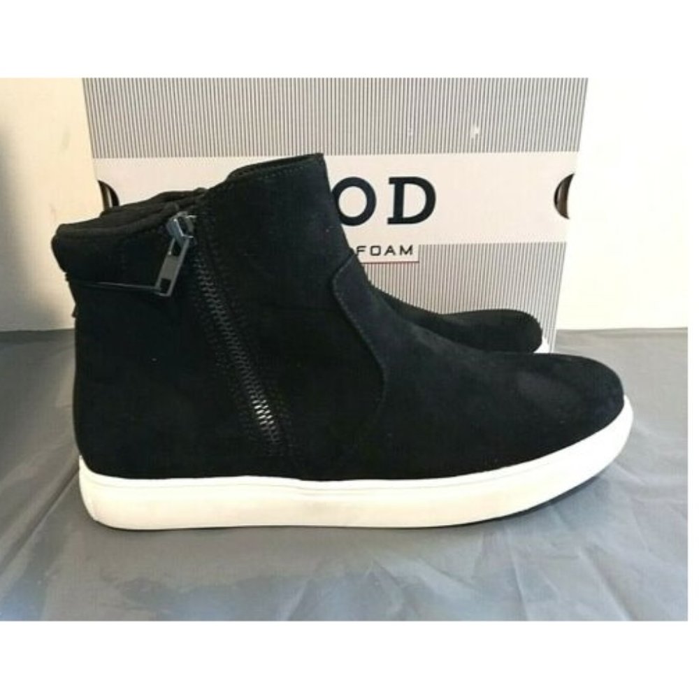 NEW IZOD Women's Mila Suede Ankle Boots